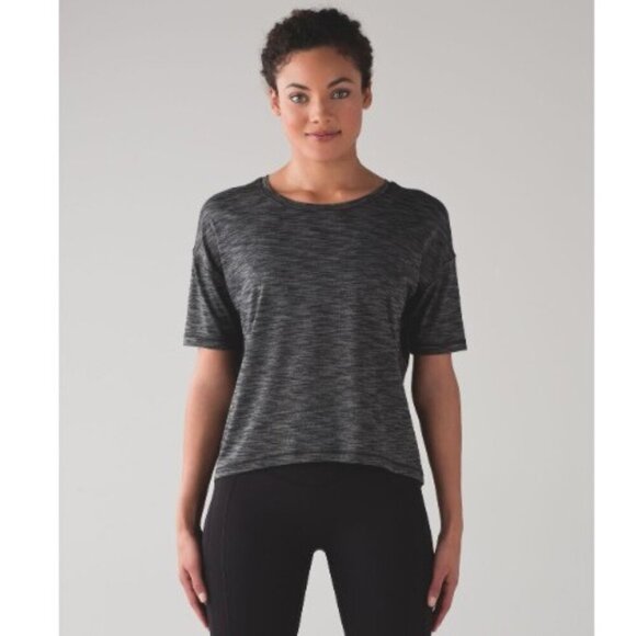 Lululemon Run It Out Tee Heathered Black Size 8 - Picture 1 of 9